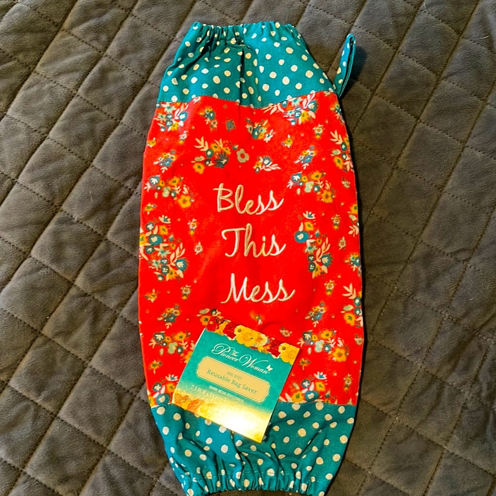 Pioneer Woman reusable bag saver